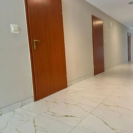 מלון Baltic Park Grand Inn By The Beach, Baltyk Park Grand, 60 M Plaza *